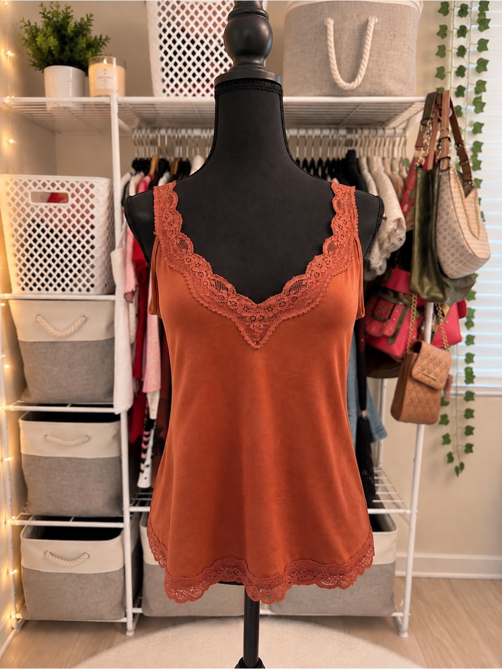 Daytrip Womens Rust Orange Lace Trim V-Neck Tank Top